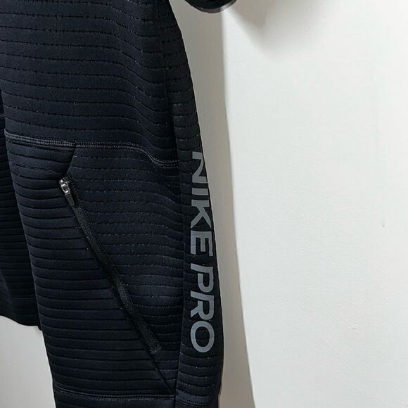 Nike Pro CQ8343-010 Short Sleeve 1/4-Zip Hoodie Black Sz L - Picture 3 of 12